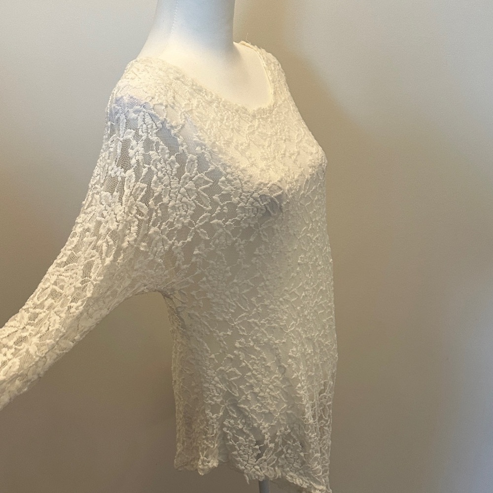 Dantelle Lace Tunic Top - Picture 3 of 6